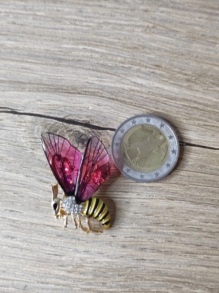 Broche abeille tendances summer vibes - photo numéro 5