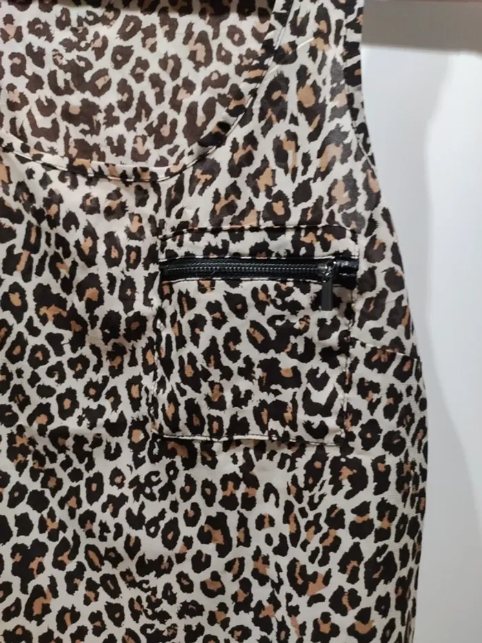 Lot 2 tops motifs léopard - 36 - très bon état - photo numéro 3
