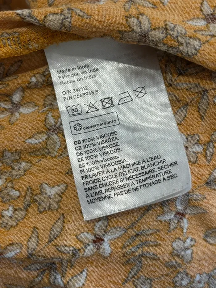Robe jaune fleurie H&M – Taille 34 – cottage cute Stockholm - photo numéro 8