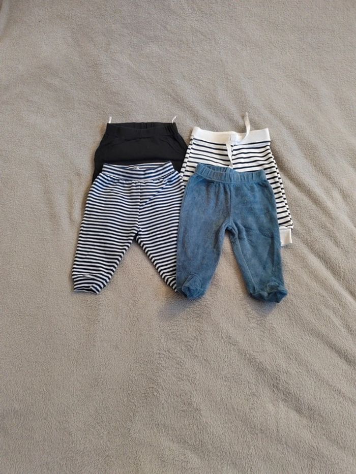 Lot 4 pantalons 6 mois