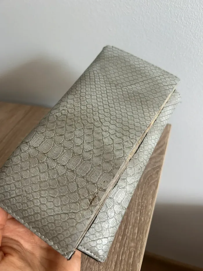 À donner Porte-feuille python Zara - photo numéro 3