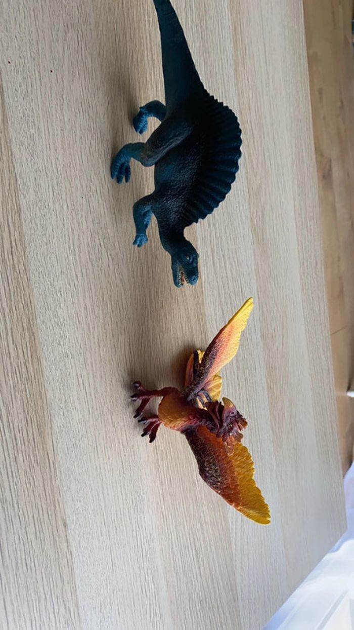 Lot de deux dinosaures schleich