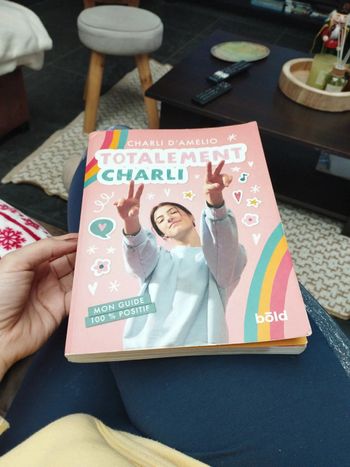 Livre totalement charli mon guide 100% positif