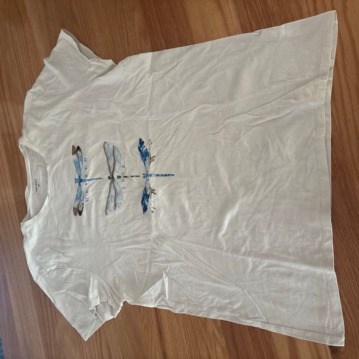 TEE shirt