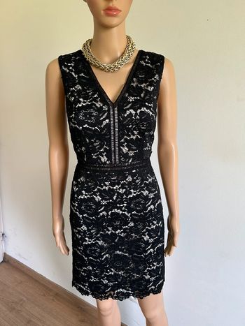 Robe noire et beige neuve en dentelle sans manches Morgan taille 34 (valeur 70€)