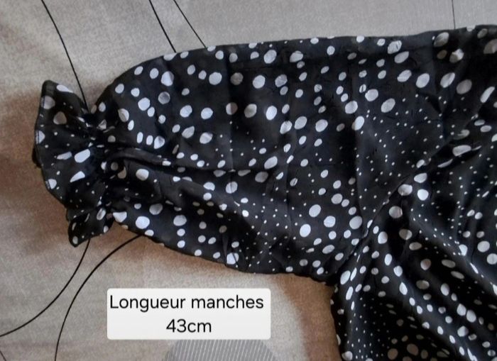 Blouse NEUVE pour femme taille 54 - photo numéro 3