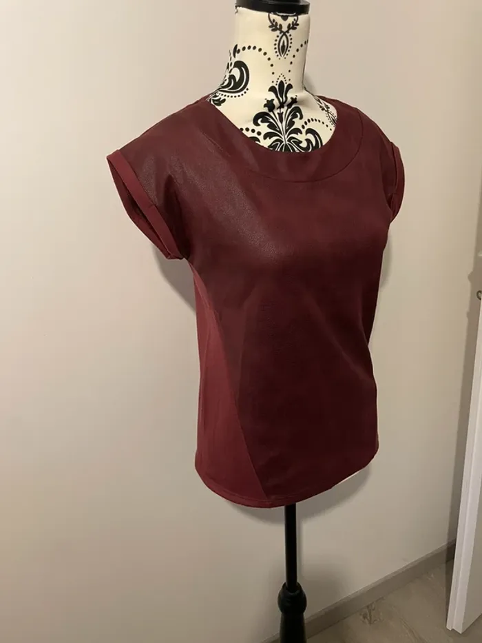 T-shirt blouse Naf Naf taille XS bordeaux en daim suédine - photo numéro 2
