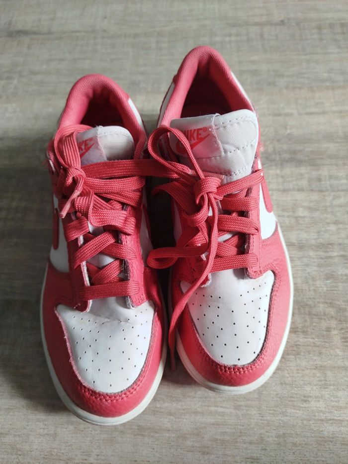 Nike dunk rose pointure 33.5 - photo numéro 2