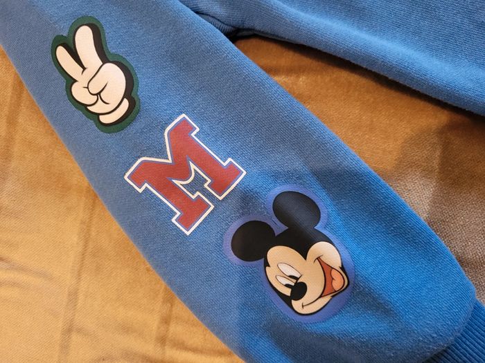 Joli Sweat à capuche et poches Disney 4/5 ans 110cm - photo numéro 4