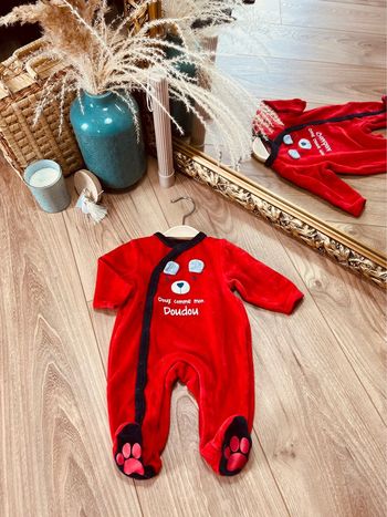 Taille 1 mois pyjama velours garçon orchestra rouge * doudou * 💙