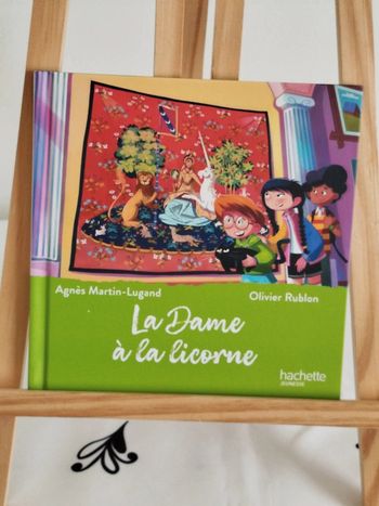 La Dame à la licorne Hachette Jeunesse