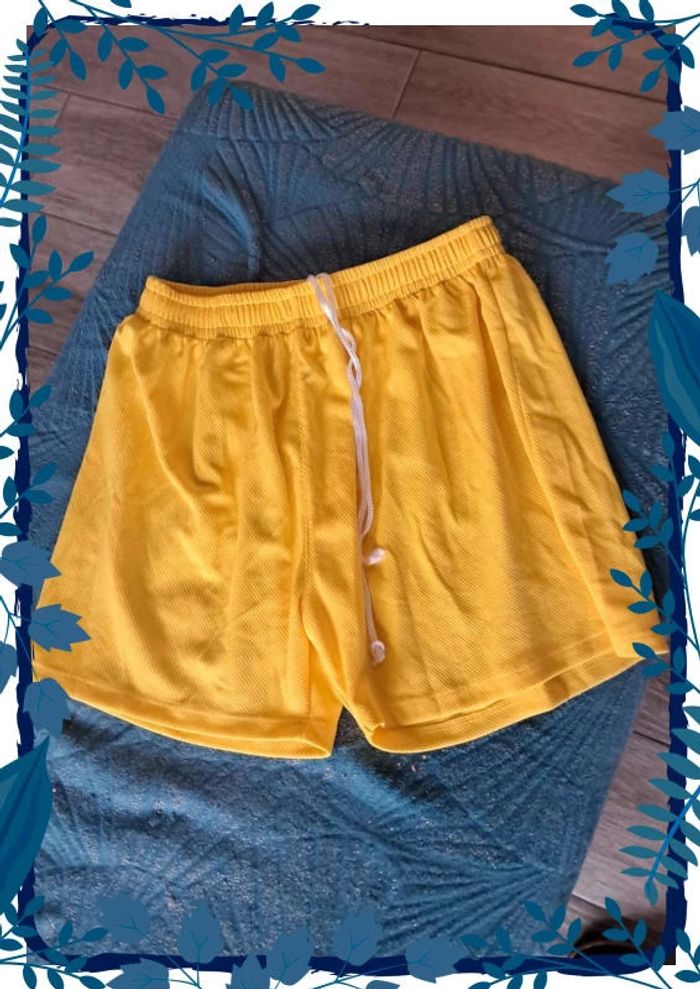 Short léger. Taille l/xl