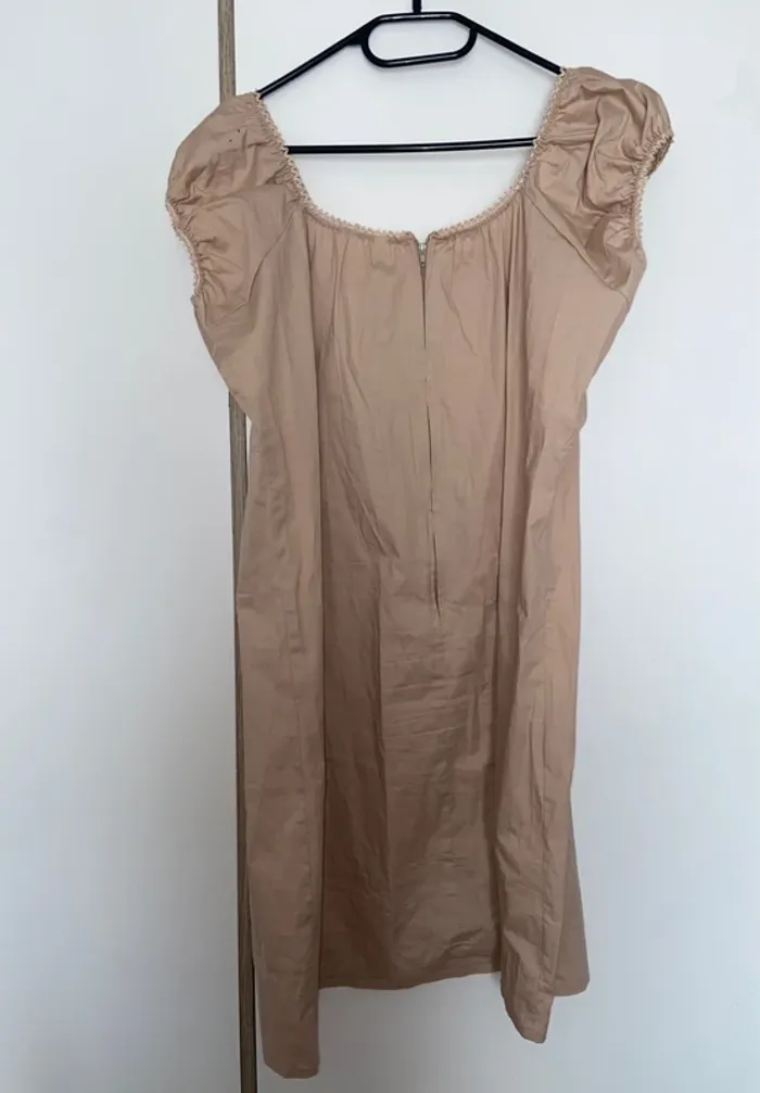 Robe beige - photo numéro 4