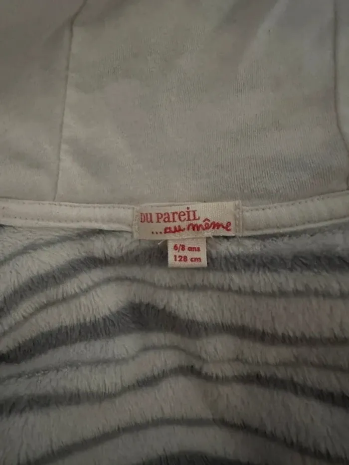 Pyjama zèbre DPAM 6/8 ans en excellent état - photo numéro 3