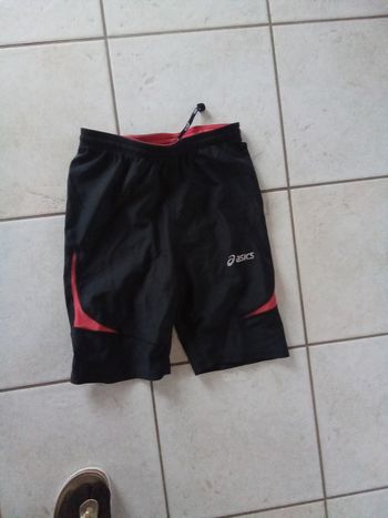 Short sport asics 40