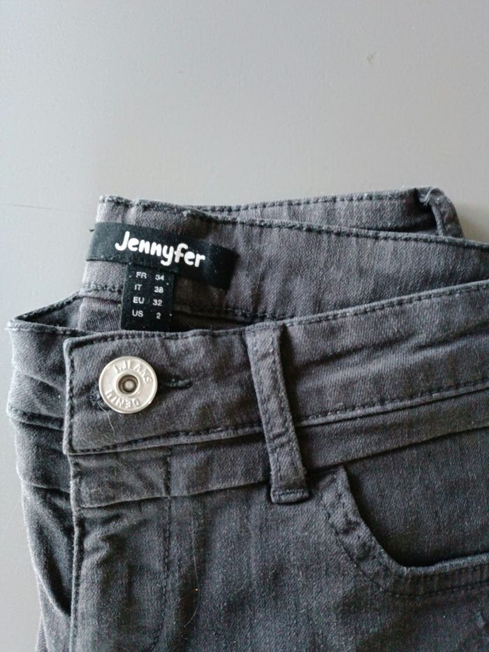 Jean noir Jennyfer taille 34 - photo numéro 3