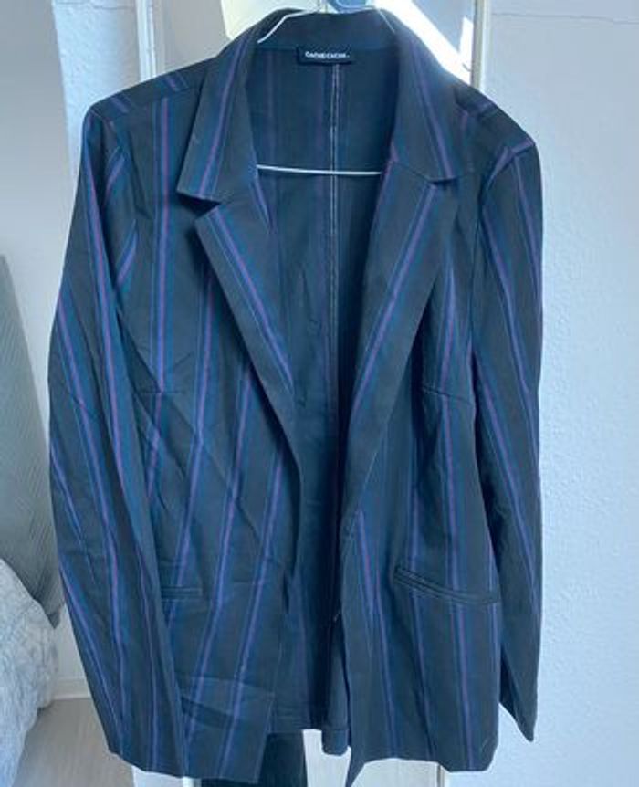 Blazer noir jamais porté - photo numéro 3