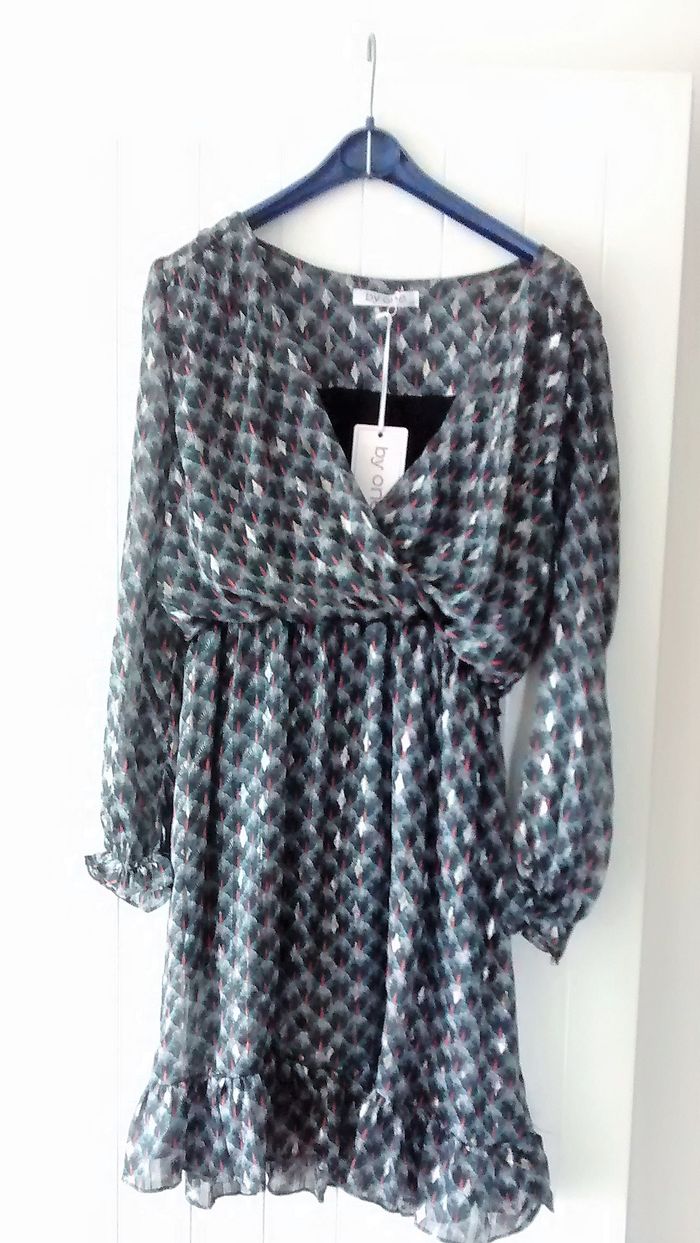 Belle robe cache-cœur avec ceinture – Taille L/XL - photo numéro 3