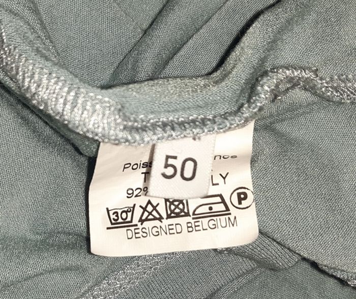 Ensemble Tee-shirt et jupe femme Taille 50 et 52 Poissons blancs - photo numéro 9