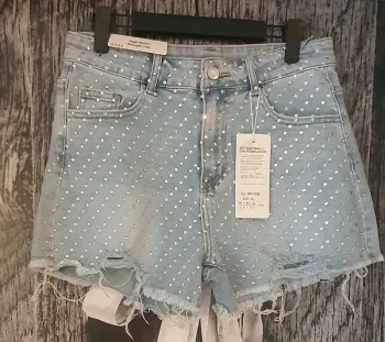 Short jeans