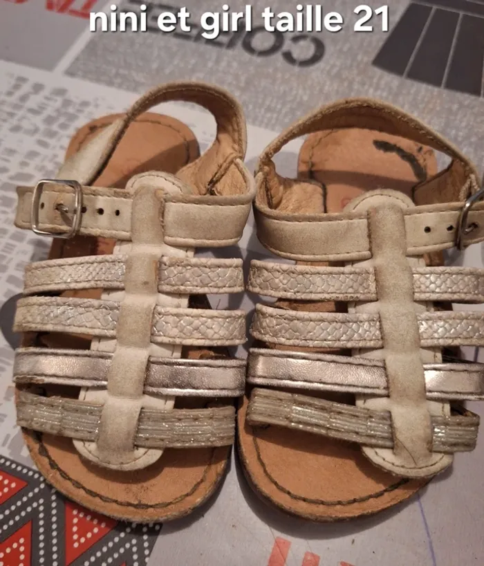🎀 sandalette taille 21 nini et girls 🎀