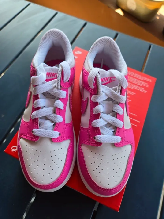 Nike dunk low rose taille 28,5 neuves - photo numéro 4