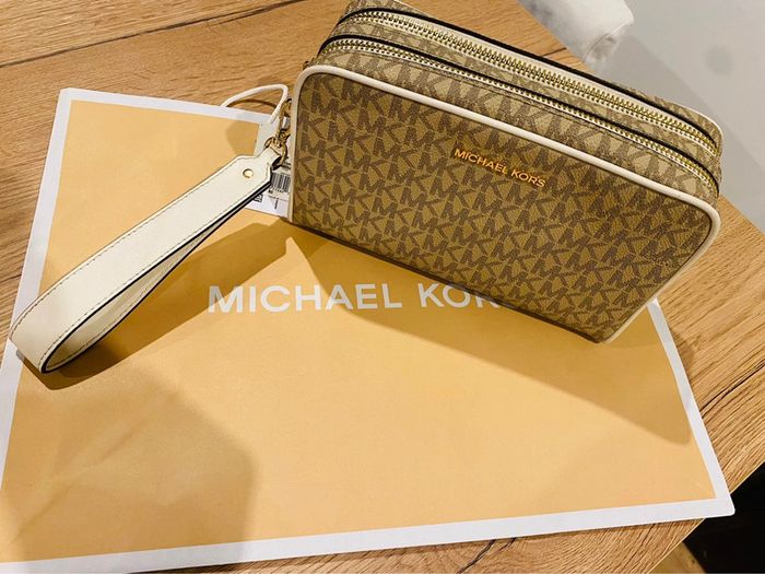 Michael Kors Jet Set Item 👜 - photo numéro 3