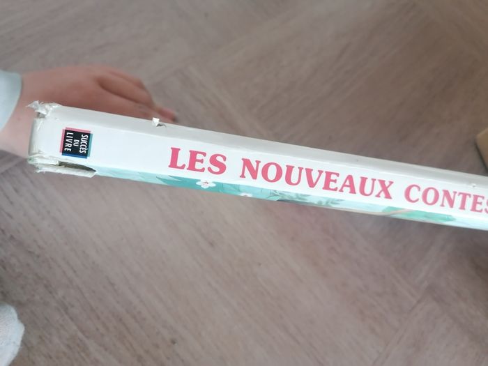 Livre contes - photo numéro 4