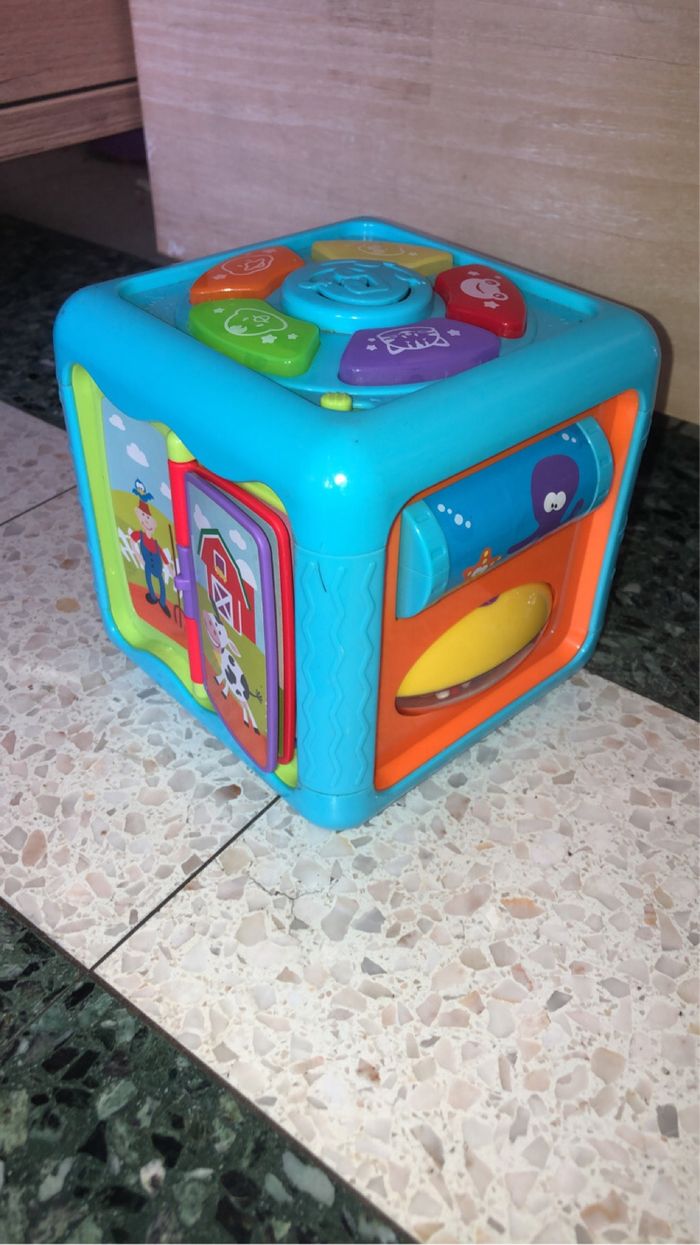 Cube d’éveil