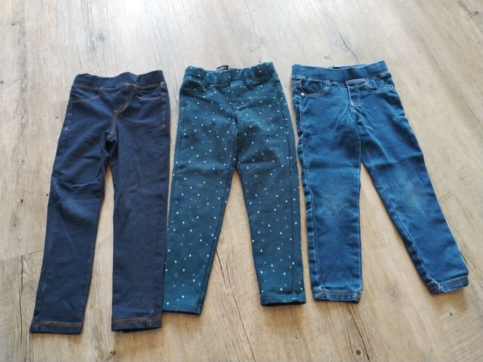 Lot de 3 pantalons 4 ans - photo numéro 2