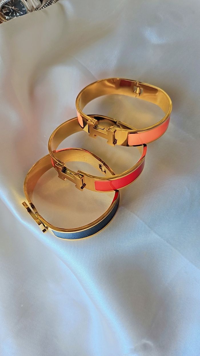 Très joli bracelet jonc