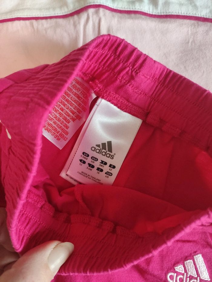 Ensemble t-shirt et short Adidas 6/9 mois - photo numéro 6