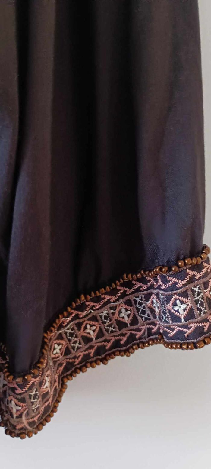 Blouse noire avec broderies et perles manches longues Armand Thiery Taille 5 - photo numéro 3
