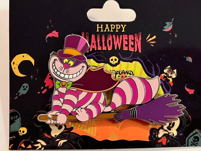 Lot 8 pin’s et lanière Disney Halloween 2023 - photo numéro 4