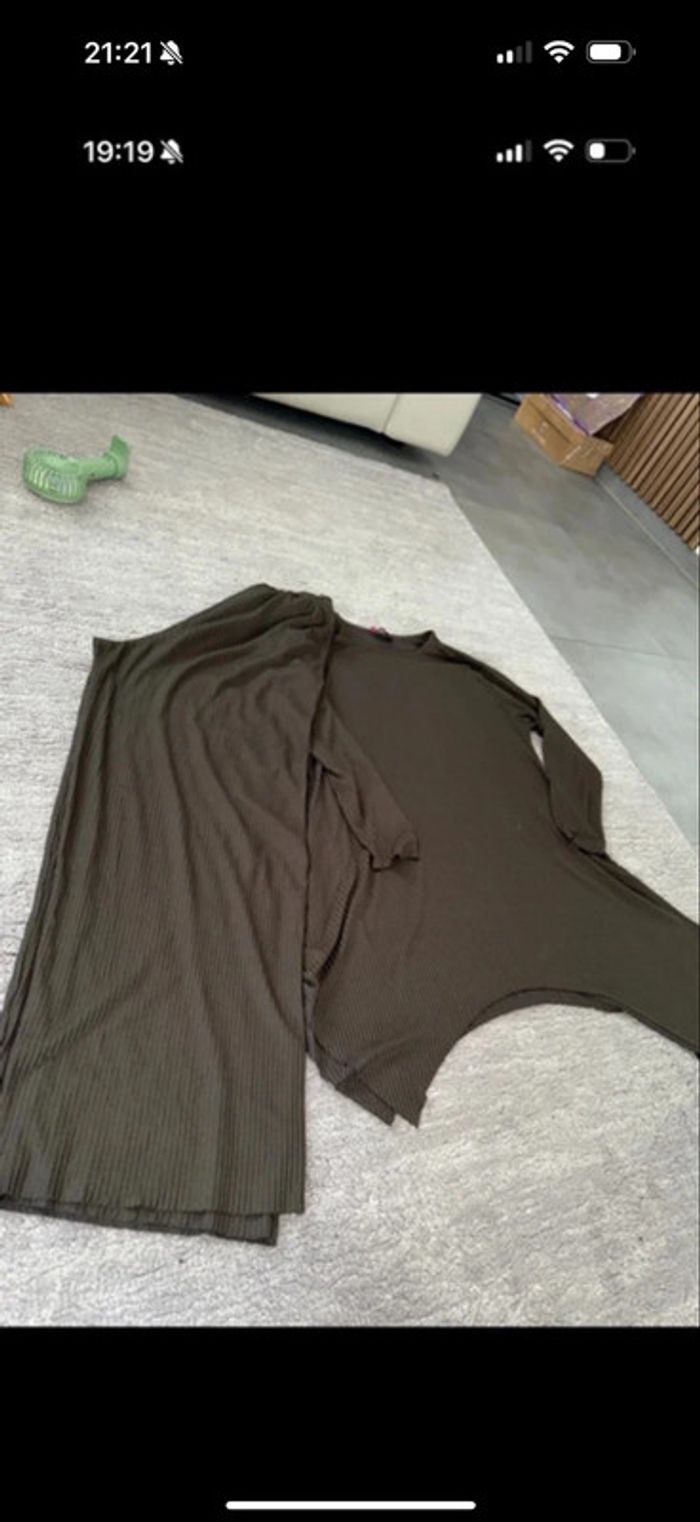 Ensemble femme taille 42 très bonne etat - photo numéro 3