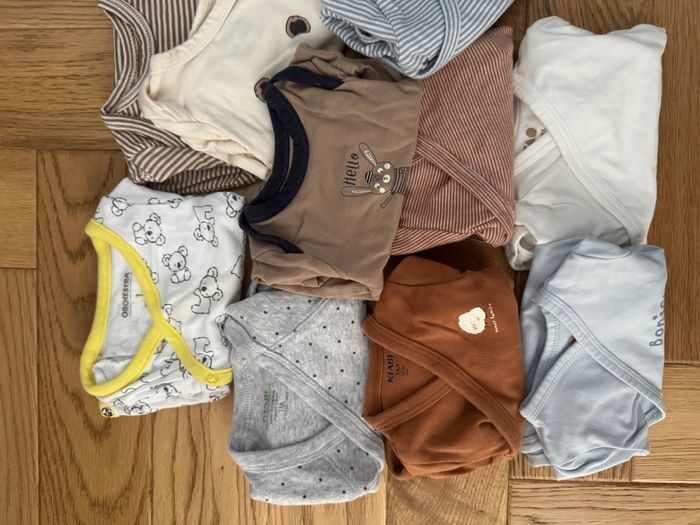 Lot de 10 bodies 1 mois - photo numéro 2