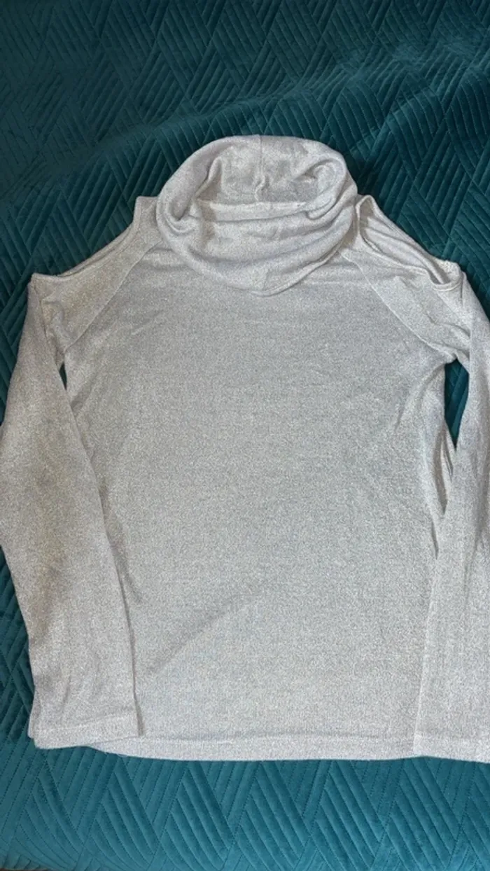 Top gris pailletée