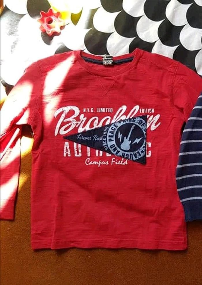 Pull fin rouge garçon 6 ans tao