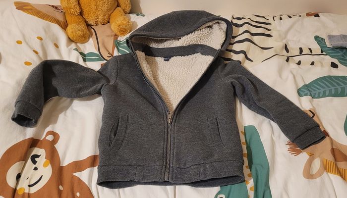 Lot 6 hauts garçon 6 ans (Tee-shirt ,gilet,veste,pull) - photo numéro 9