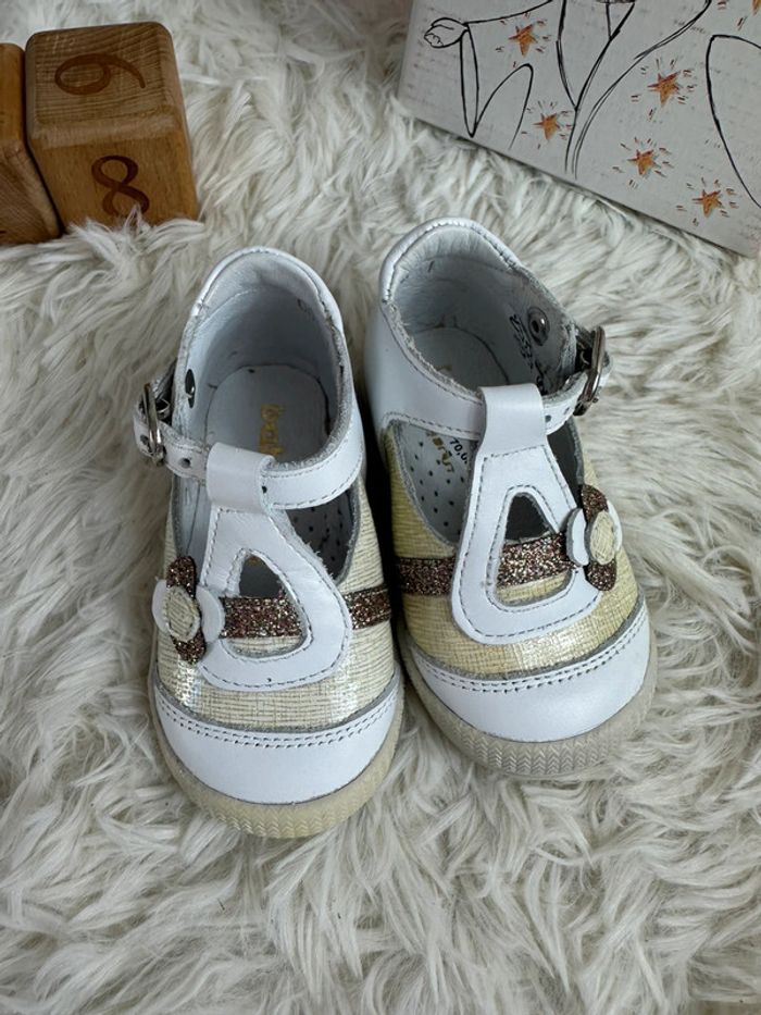 Paire de sandales Babybotte taille 18 - photo numéro 3