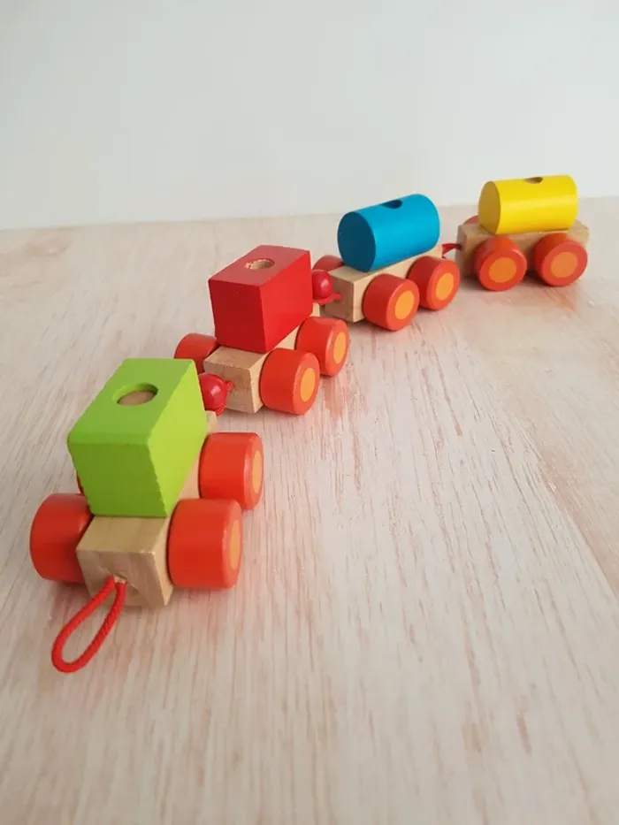 Voitures Auzou, totem et blocs de construction en bois - photo numéro 12