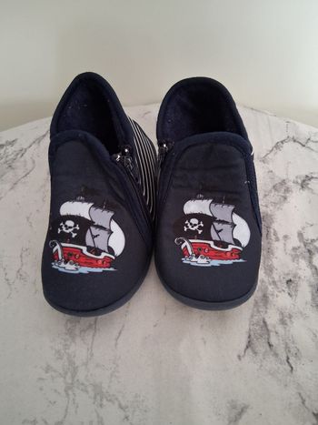 Chaussons garçon pointure 25