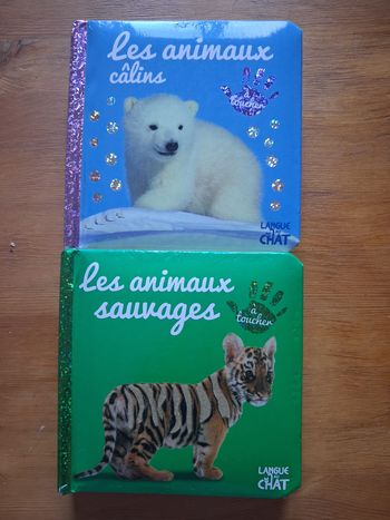  Lot de 2 livres à toucher