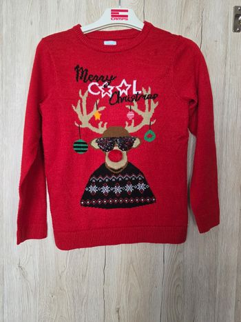 PULL NOËL ROUGE RENNE NEZ ROUGE ET LUNETTE NOIR TAILLE 8ANS MARQUE MERRY CHRISTMAS