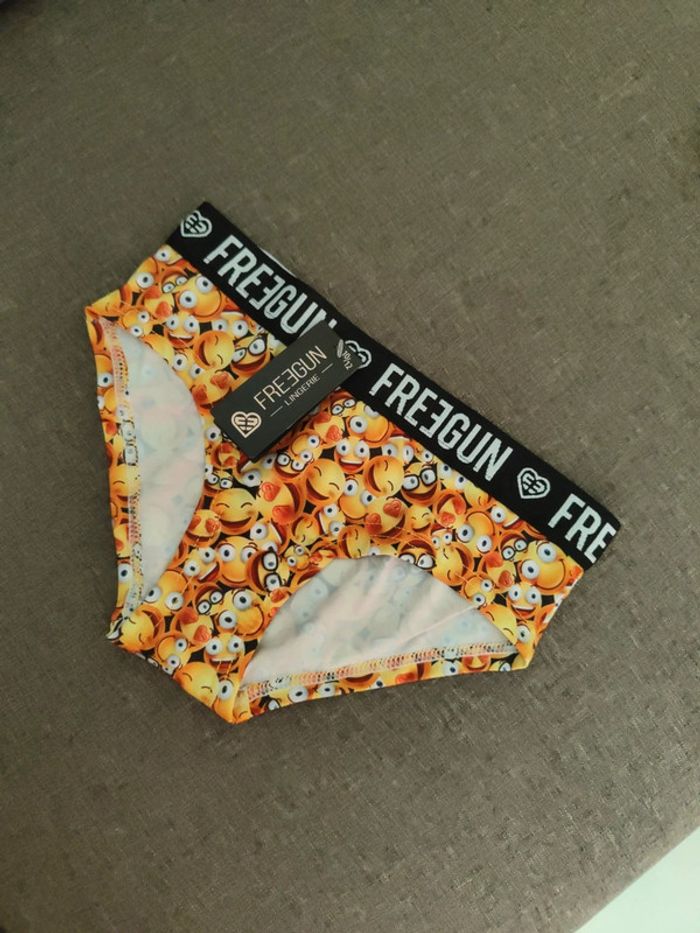 Culotte freegun 10/12 ans neuve