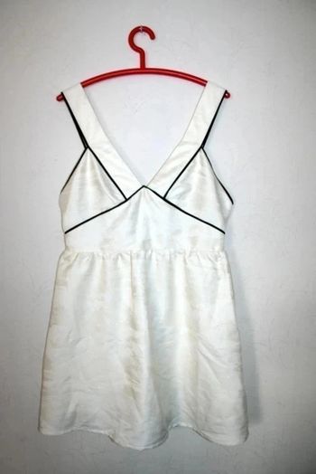 Robe neuve étiquetée H&M taille 44