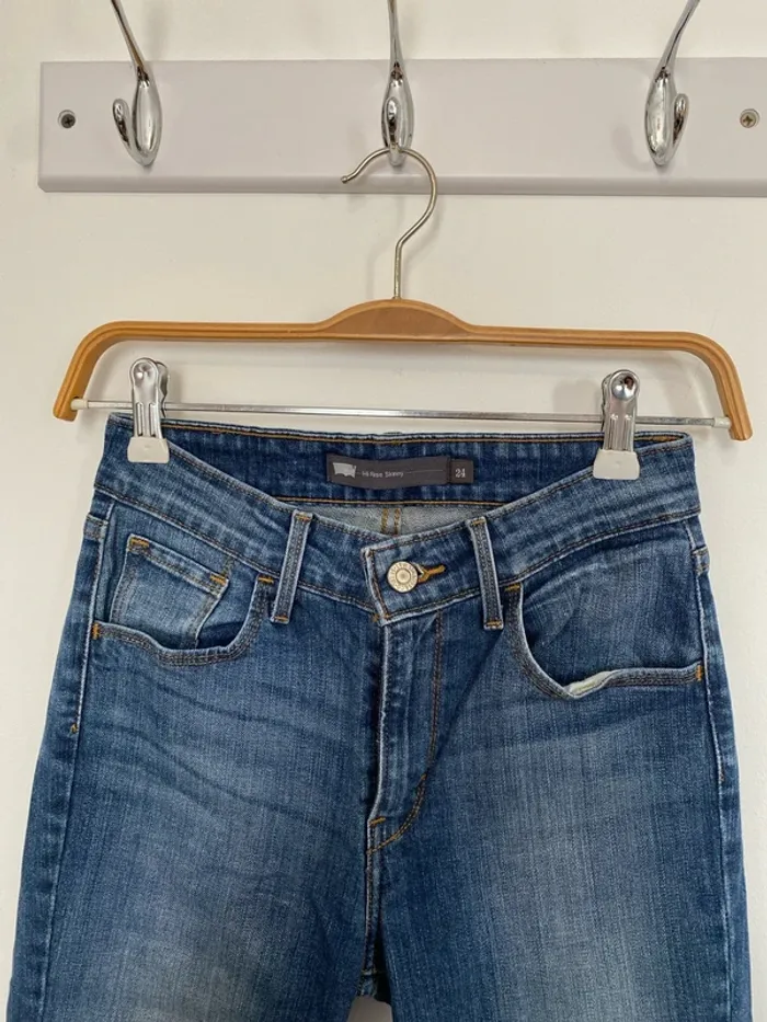 Très beau Lévis taille 24 - photo numéro 2