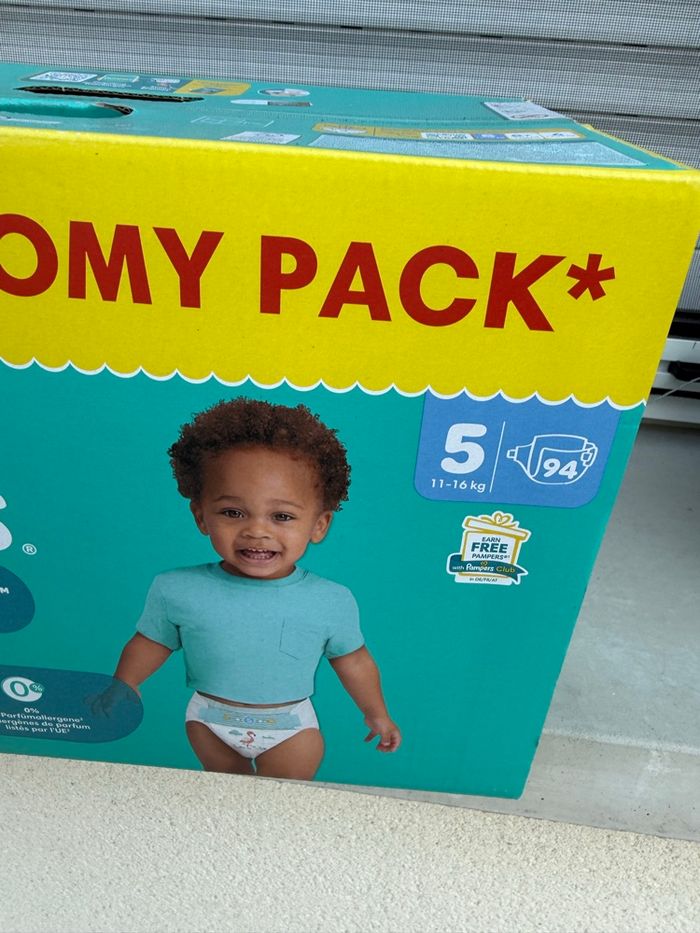 Couche Pampers - photo numéro 2