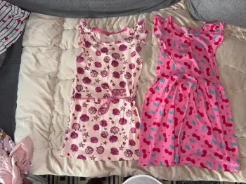 Lot 2 robes estivales taille 5/6ans