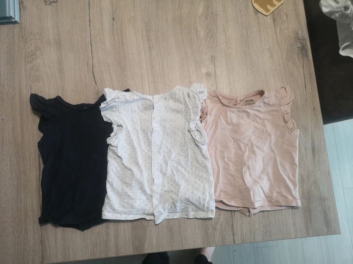 Lot 3 t shirts sans manche - photo numéro 2